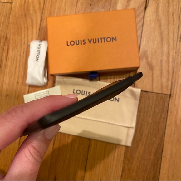 LOUIS VUITTON GIANT MONOGRAM REVERSIBLE CUP HOLDER - Picture 4 of 10